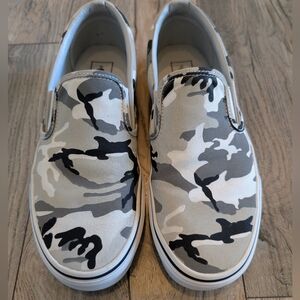 VANS Slip On Sneakers Black and Gray Camouflage Unisex EUC Women's 10 Men's 8.5